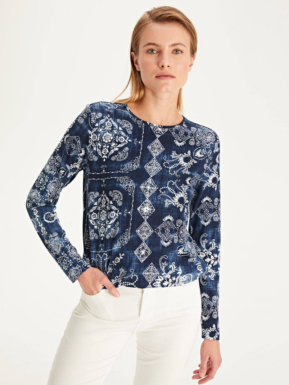 Синя жіноча кофта LC Waikiki/ЛС Вайки з білими візерунками