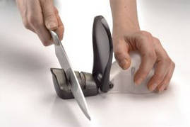 Точило для ножів "Мишеня" ефективно точить і полірує ножі.