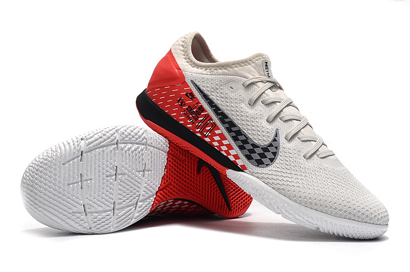 Футзалки (бампи) Nike Mercurial Vapor XIII Pro IC Platinum Tint/Black/Red Orbit