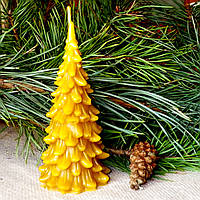 Новорічна воскова свічка "Ялинка" з натурального бджолиного воску