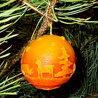 Новорічна воскова свічка "Кулька Лапландія" з натурального бджолиного воску Ялинкова