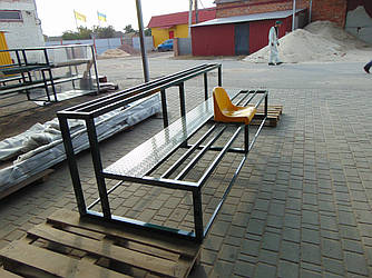 Трибуна стадіону на 10 місць, 2 яруси