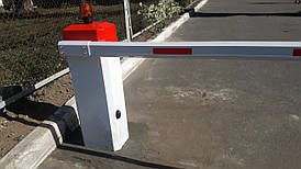 Шлагбаум автоматичний GANT стріла телескоп 3.7-6 м