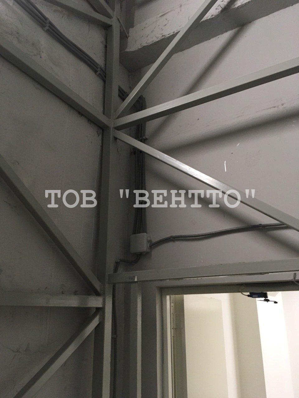 Грузовой лифт внутри здания в готовую кирпичную шахту 600 кг - фото 4 - id-p1095435101