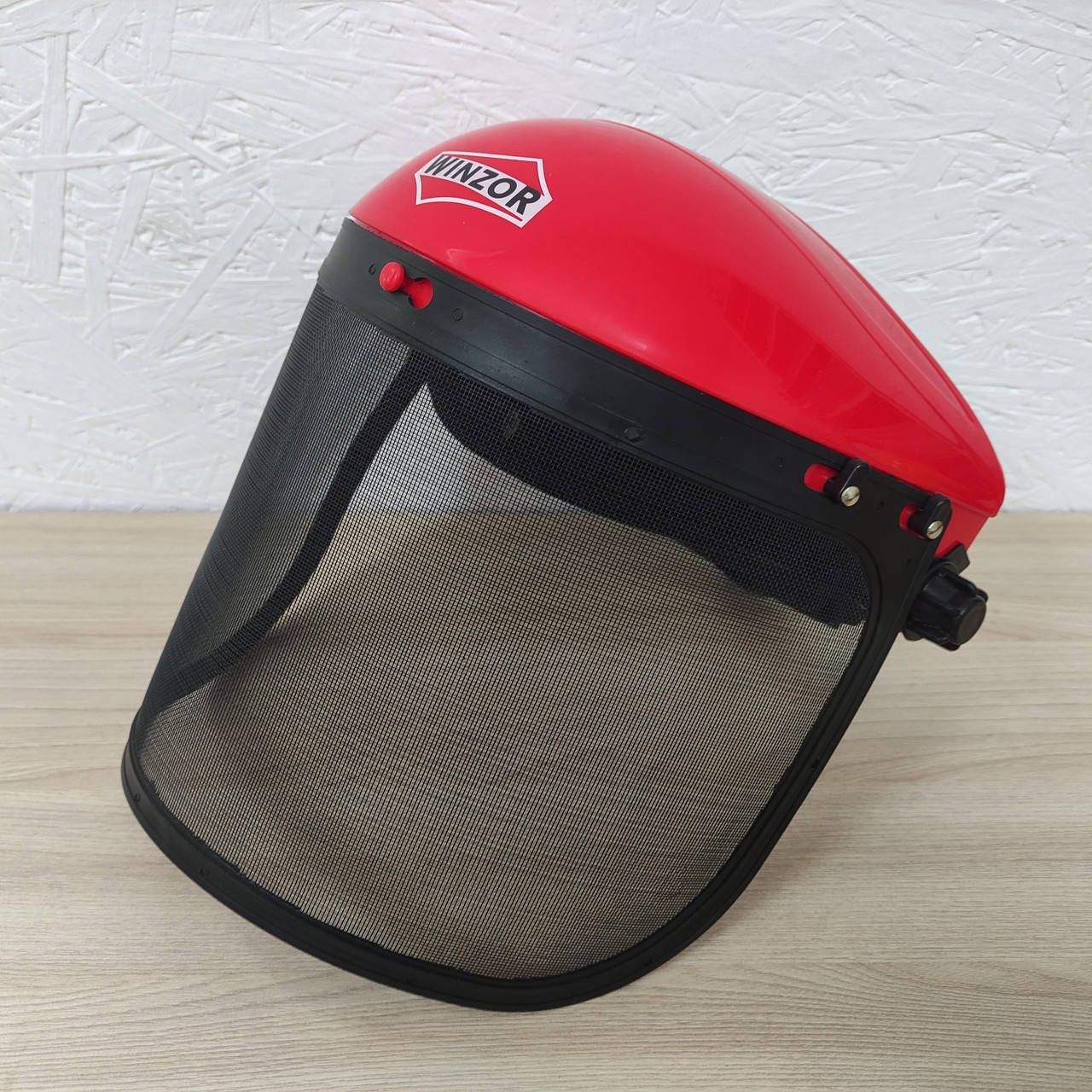 

Защитная маска для бензокос WINZOR