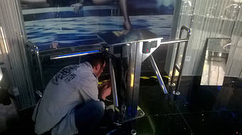 Установка турникета CENTURION в спорткомплексе Царский г. Киев 1