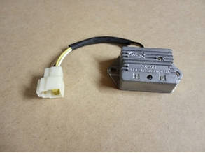 Реле зарядки Jac 1045 с лампочкой 12V