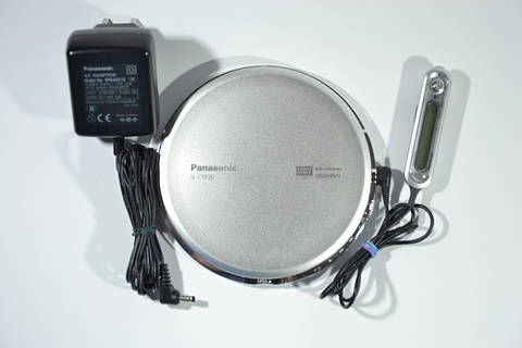 Panasonic SL-CT820 ポータブルCDプレーヤー 概要 ポータブルCDプレーヤー SL-CT820 | オーディオ | Panasonic