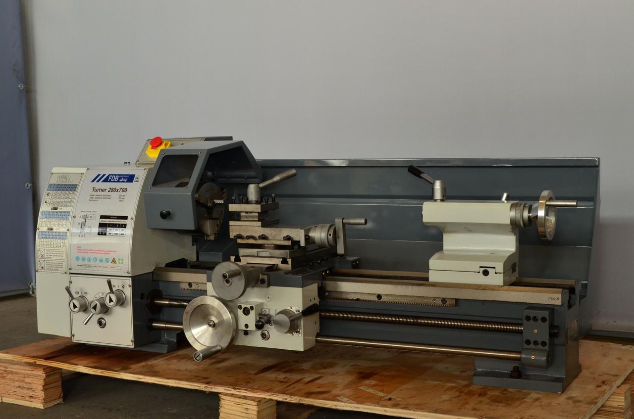 Токарно-гвинторізний верстат FDB Maschinen Turner 280х700