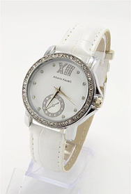 Годинник на шкіряному ремінці