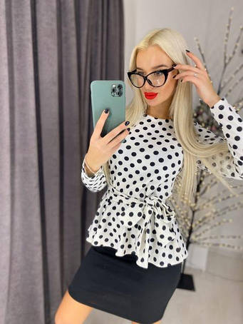 костюми жіночі