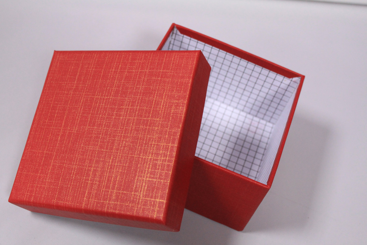 Коробочка для упаковки подарков квадратная красная 11 см - фото 5 - id-p1098909024