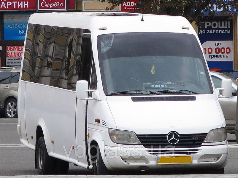 Mercedes Sprinter 413CDI лобове скло, фото 1