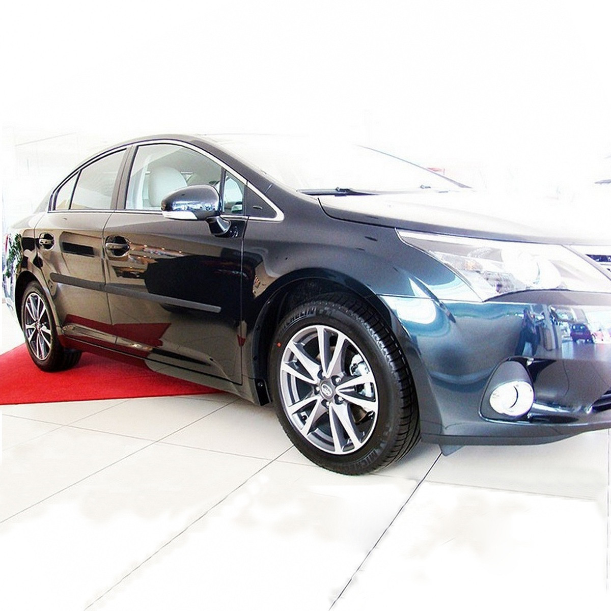 Молдинги на двері для Toyota Avensis III T27 2008-2019