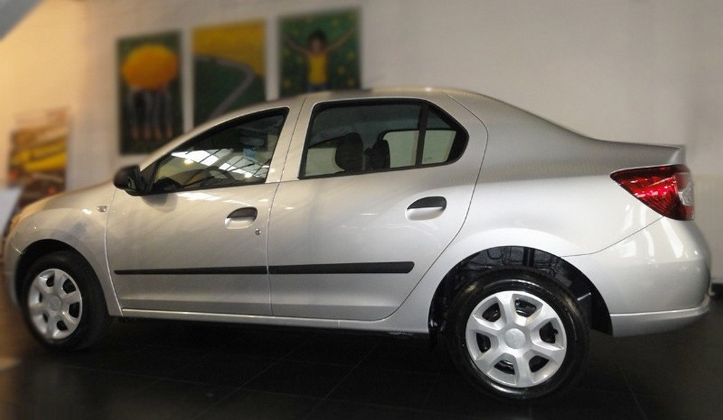 Молдинги на двері для Renault Dacia Logan II 4DR 2012-2020