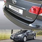 Пластикова захисна накладка на задній бампер для Toyota Avensis T27 Combi 1.2009-12.2011