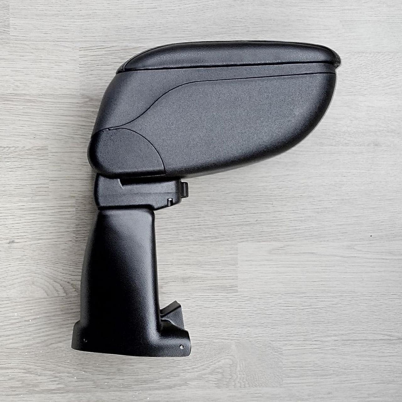 Підлокітник Armcik S2 з зсувною кришкою і регульованим нахилом для Geely LC / LC Cross (GX2), фото 1