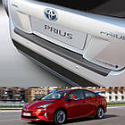 Пластикова захисна накладка на задній бампер для Toyota Prius IV 2016-2019