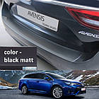 Пластикова захисна накладка на задній бампер для Toyota Avensis Combi 6.2015-3.2019