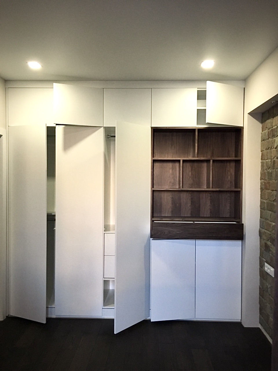 Белый шкаф в с открытыми полками под дерево. Хит 2020 по выгодным ценам ...