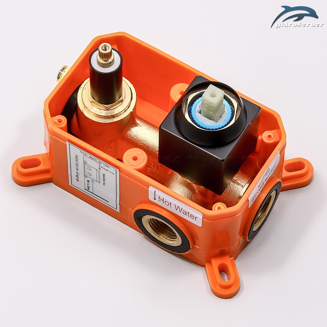 Душовий гарнітур для прихованого монтажу BSKV-02 джойстикового типу.