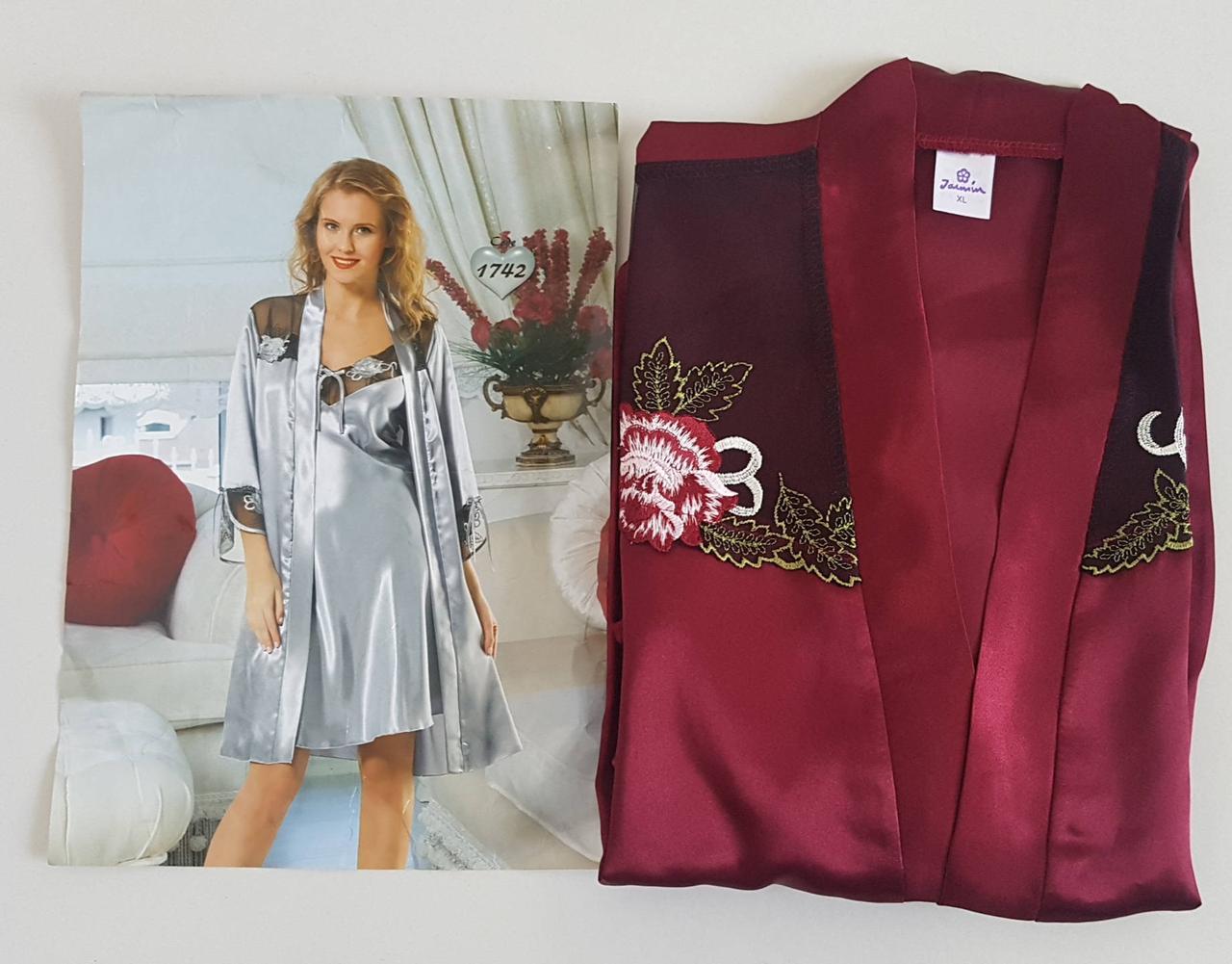 Жіночий атласний комплект нічна сорочка з гіпюрової вставкою і халат, фото 1