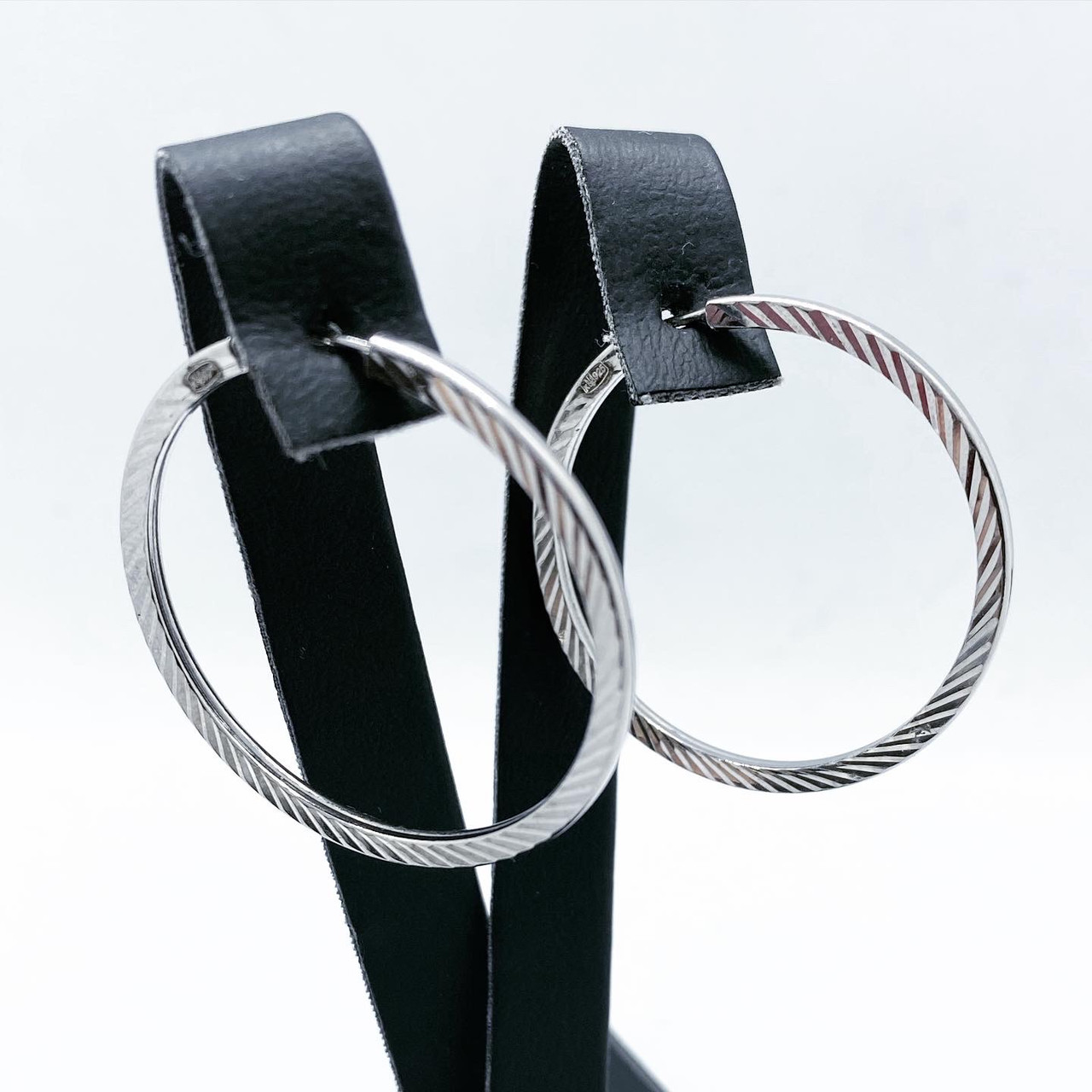 Сережки кільця Beauty Bar зі срібла 925 з декором 3 см