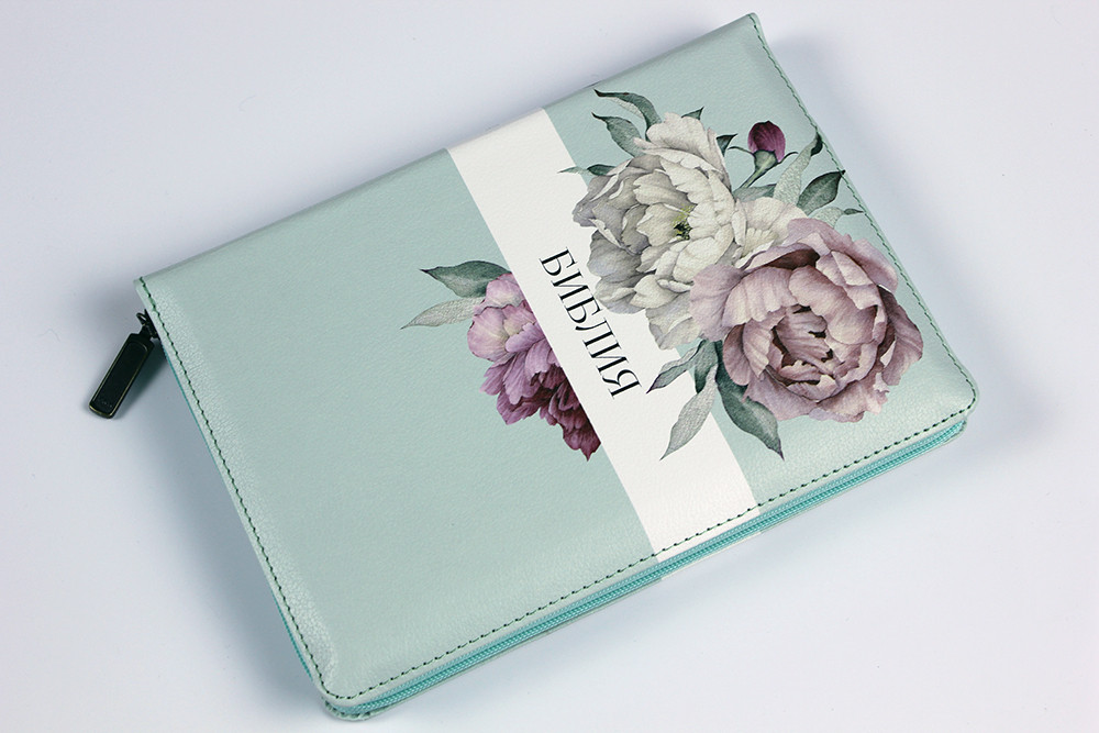 Подарочная Библия на русском языке,на замке. Пионы, цветочная печать на срезе страниц, фото 1