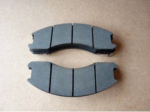 Гальмівні колодки передні дискові Jac N56