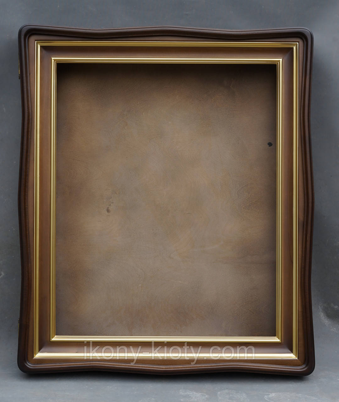 Фігурний кіот для ікони з внутрішньою дерев'яною рамою., фото 1