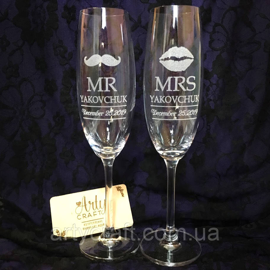 Бокалы на свадьбу для жениха и невесты с гравировкой для шампанского Bohemia с гравировкой Mr Mrs - фото 1 - id-p303862329