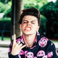 Yungblud / Домінік Річард Харрісон