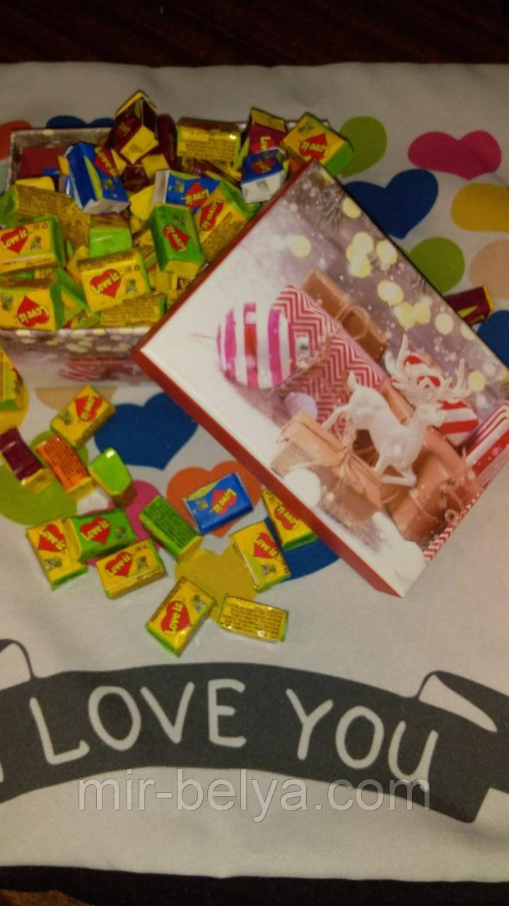 Жуйки Love is 5 смаків мікс жувальна гумка лові іс подарунковий набір 30 штук