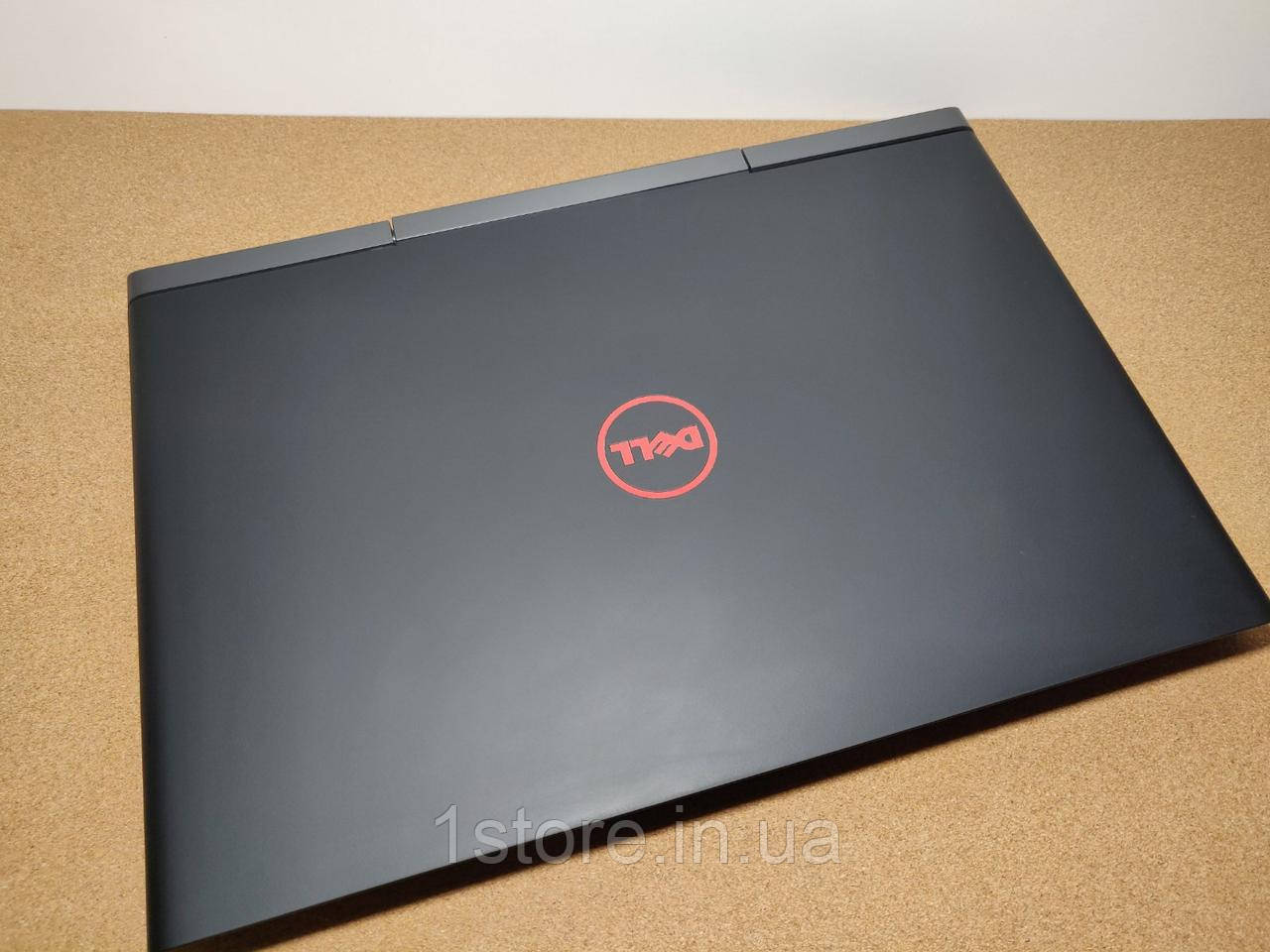 Ігровий ноутбук Dell Inspirion 7567 IPS 15.6/i5-7300HQ/8GB-DDR4/GTX 1050-4GB / 256 SSD