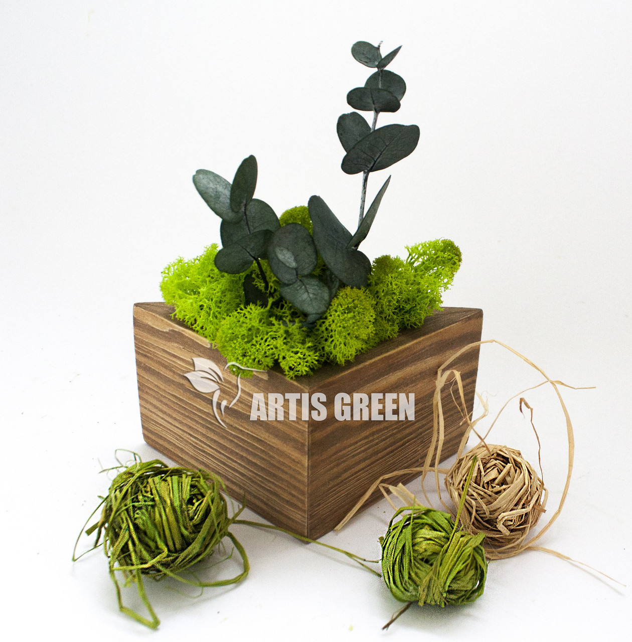 Сувеніри зі стабілізованого моху, гілочок евкаліпта і дерев'яної основи від "Artis Green", S21