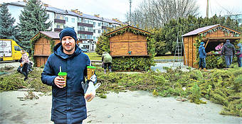 ✅ Компания «Промконтракт» изготовила и поставила в Шепетовку Хмельницкой области торговые киоски для организации Рождественской ярмарки.  17