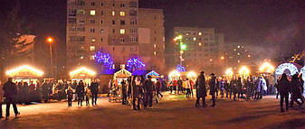 ✅ Компания «Промконтракт» изготовила и поставила в Шепетовку Хмельницкой области торговые киоски для организации Рождественской ярмарки.  19