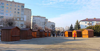 ✅ Компания «Промконтракт» изготовила и поставила в Шепетовку Хмельницкой области торговые киоски для организации Рождественской ярмарки.  24