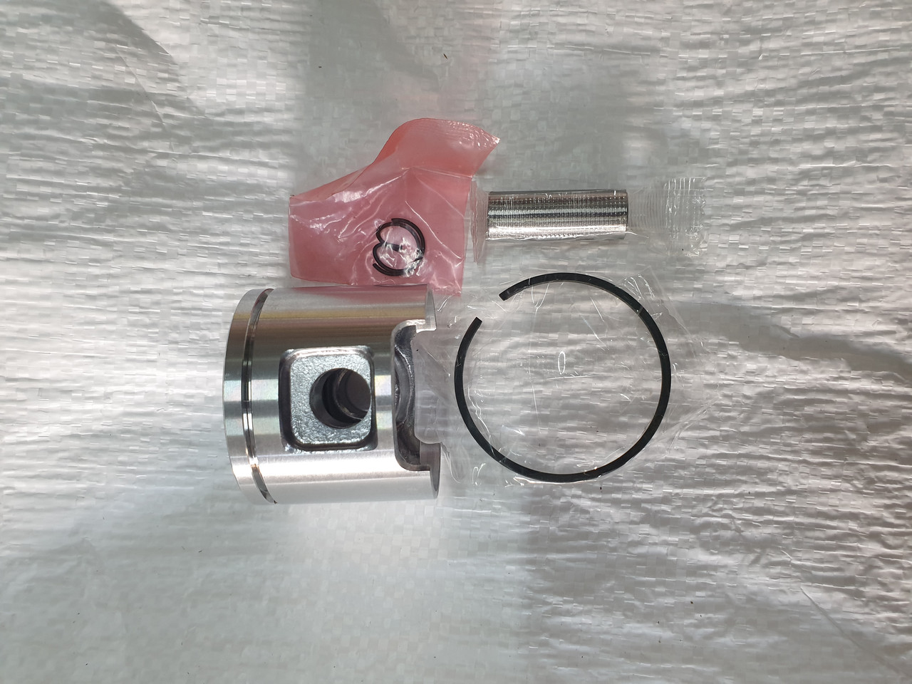 Поршень Husqvarna 61 48мм у зборі бензопила Китай, фото 1