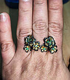Срібні сережки-цвяшки зі смарагдами "Квітка", фото 5