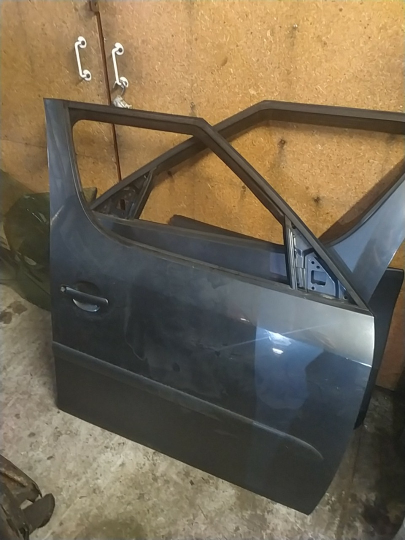 Двері передні праві шкода Румстер колір 9153, фото 1