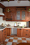 Кухня класична з кованими деталями з натурального дерева, фото 7