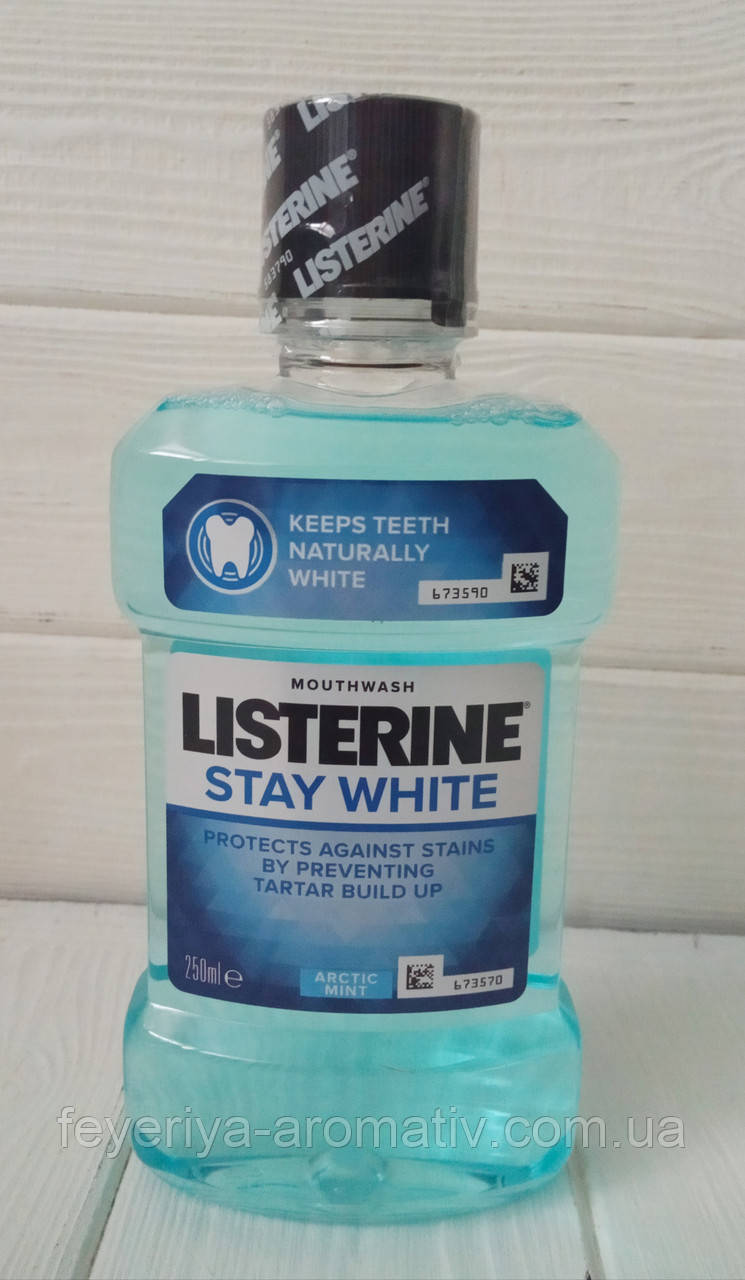 Ополіскувач для ротової порожнини Listerine Stay White 250мл (Велика Британія)