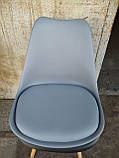 Пластикове крісло на коліщатках Астер SDM сіре сидіння з подушкою, фото 2