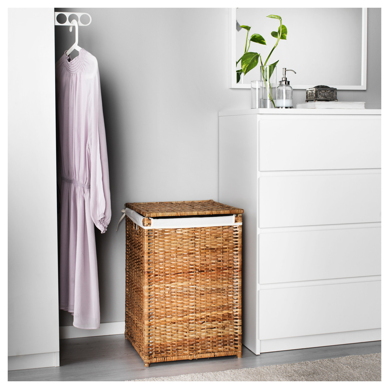 Кошик для білизни BRANAS
 IKEA 202.147.31