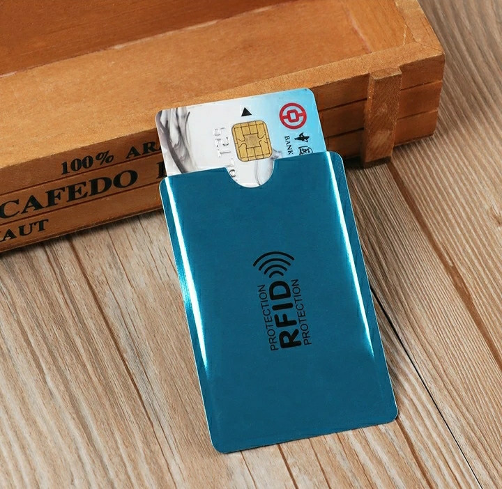 Чехол для защиты RFID банковских карт.(Продажа от 10шт.) - фото 1 - id-p1102266664