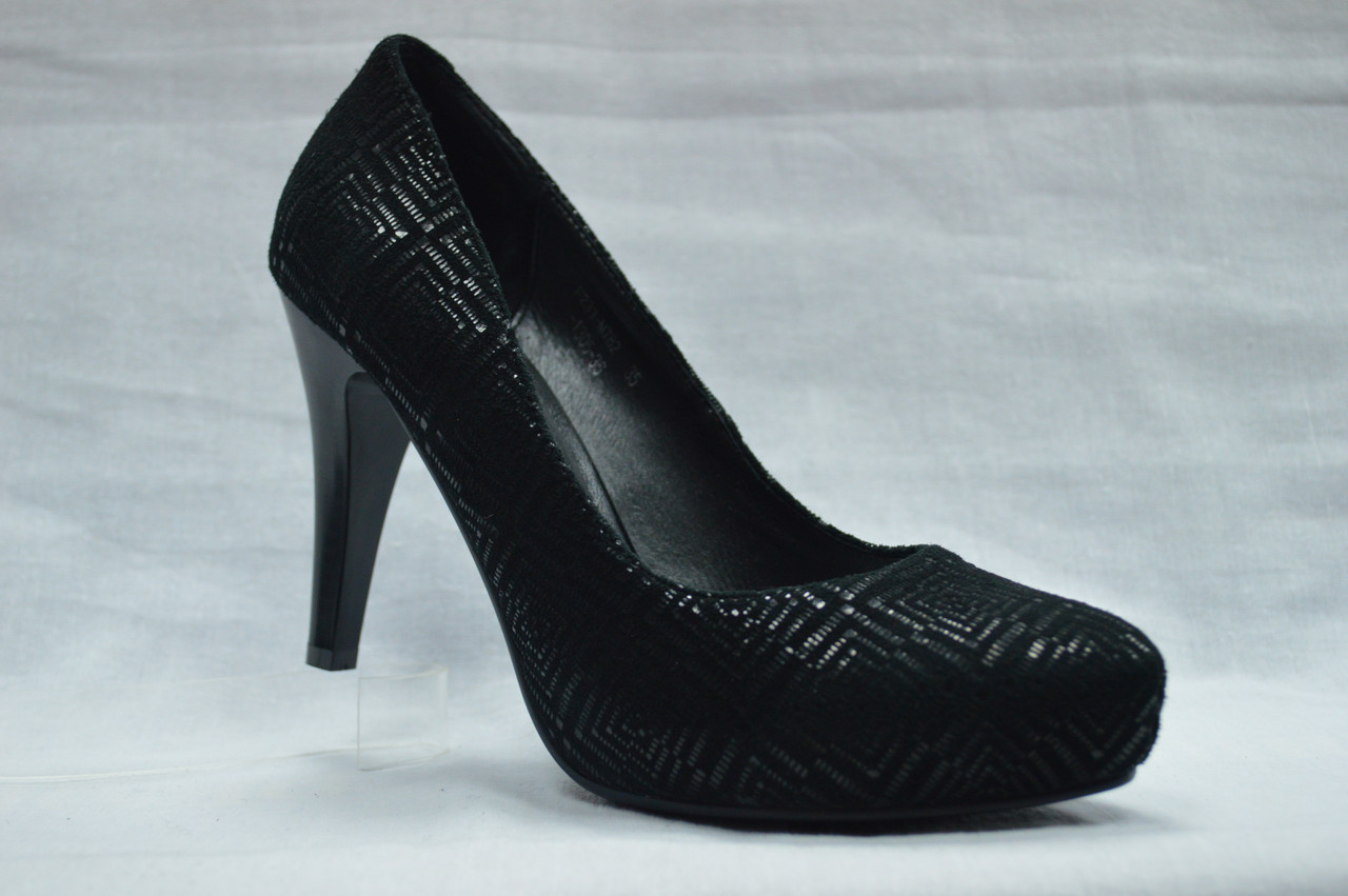 Чорні замшеві з лазерним напиленням туфлі Erisses на підборах і прихованій платформі. Розміри: 38.