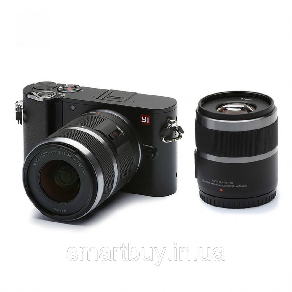 Xiaomi Yi M1 42.5 mm f/1.8 / 12-40mm f/3.5-5.6 Black