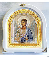 Икона Ангела Хранителя в белом арочном киоте под стеклом