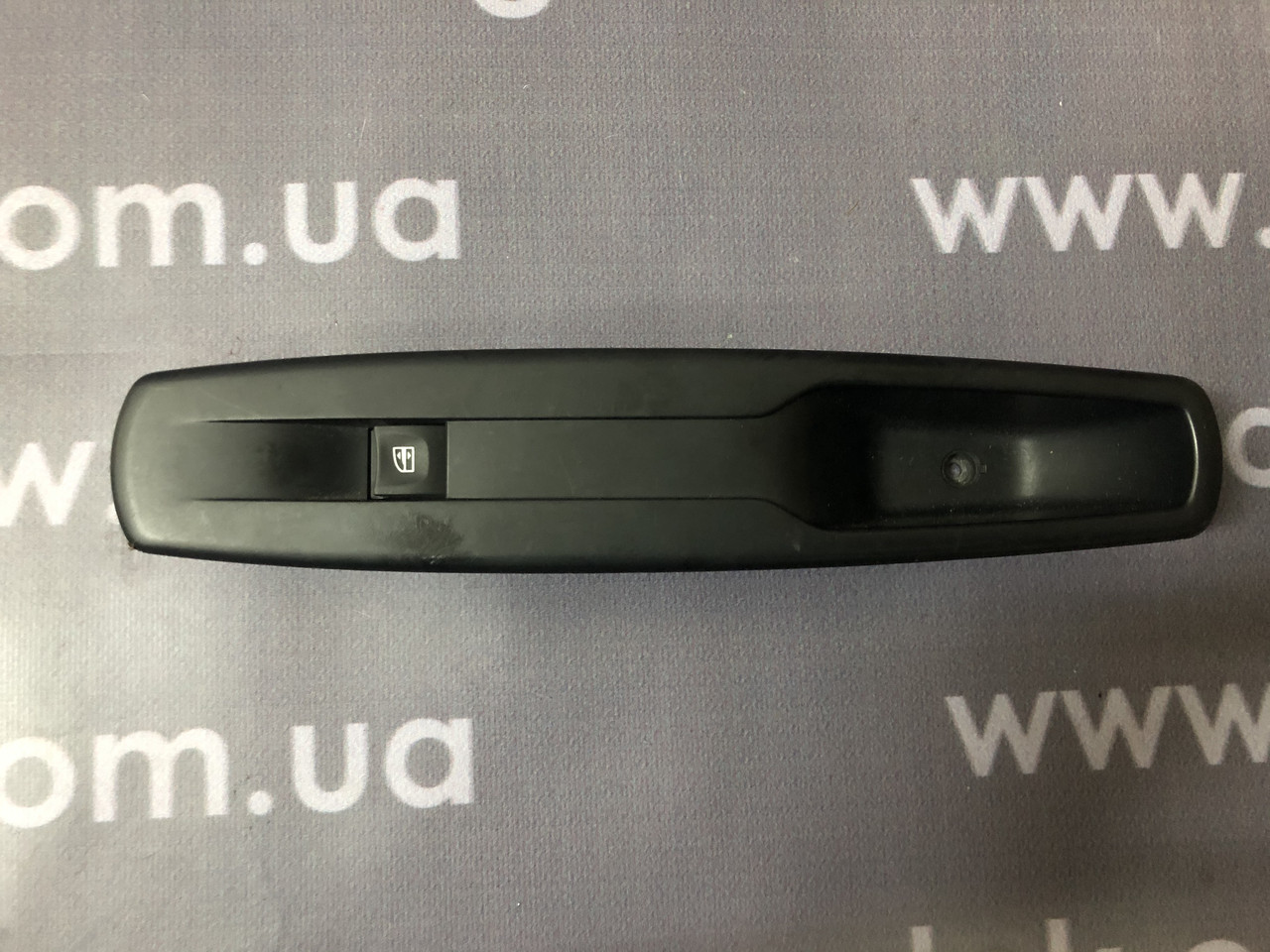 Накладка склопідйомника дверей задньої правої Renault Megane 3